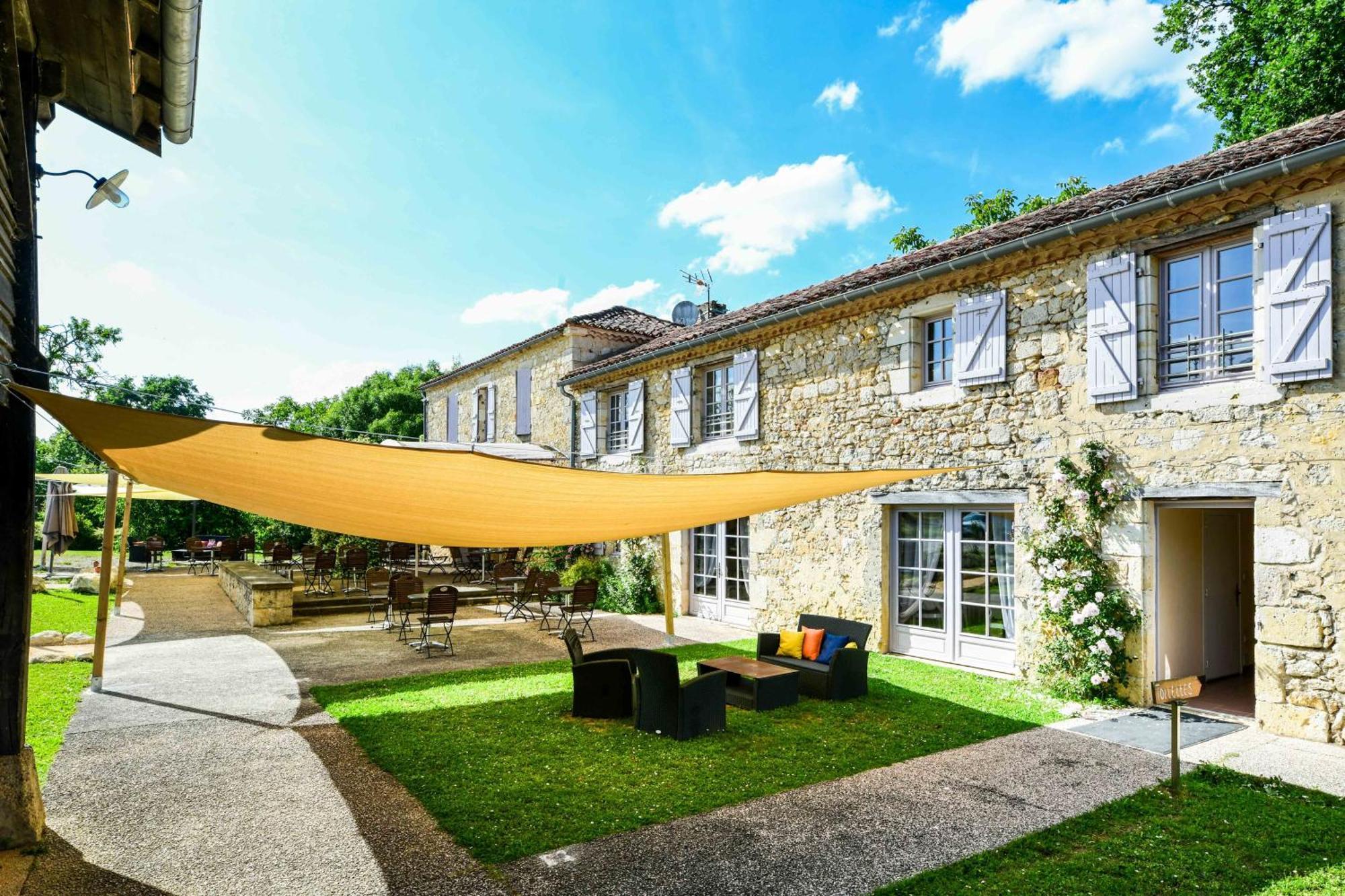 Logis L'Auberge De Larressingle Dış mekan fotoğraf